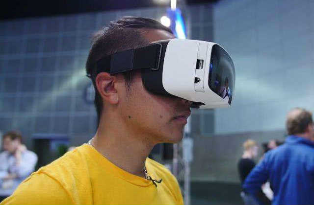东鑫VR眼镜瞳孔间距调节电机解决方案